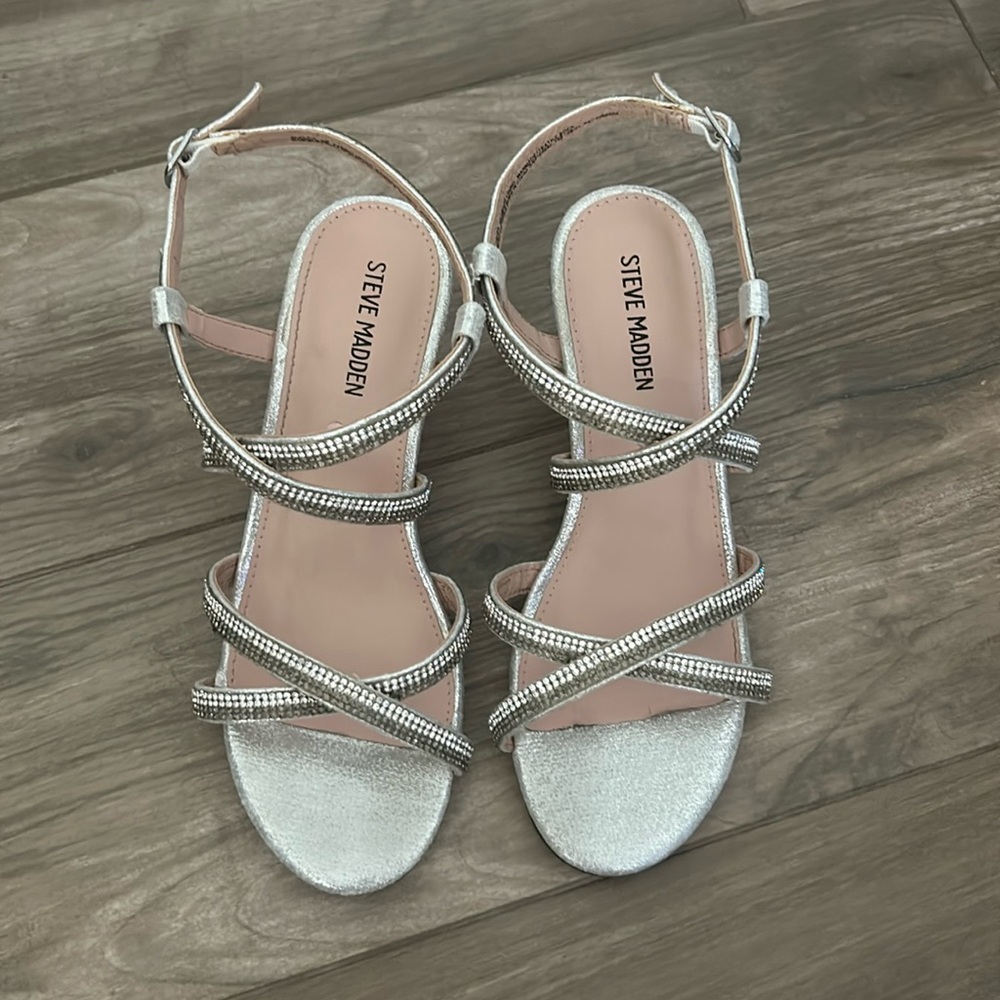 Steve Madden Little Kid Size 3 Silver heels